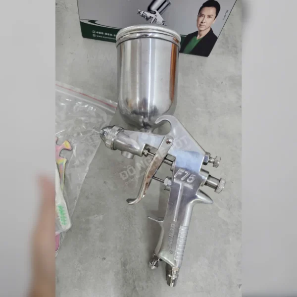Súng phun sơn bình ngang chỉnh gió 400CC WYNN'S WF-75G - Chính Hãng 8 Súng phun sơn bình ngang chỉnh gió 400CC WYNN’S WF-75G (6)