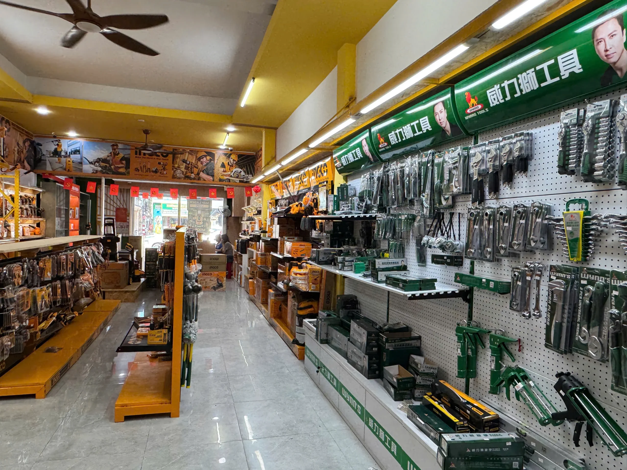 Showroom Đồ Nghề Tốt 797 Lạc Long Quân (9)